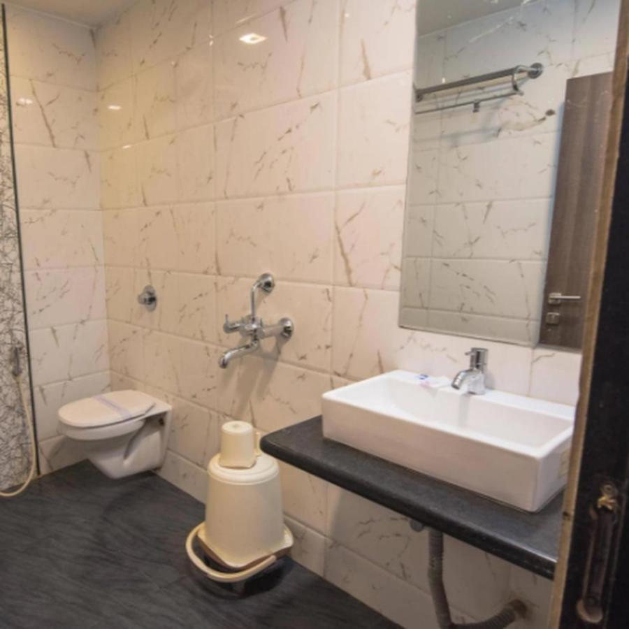 בהופאל Brij Palace Hotel מראה חיצוני תמונה